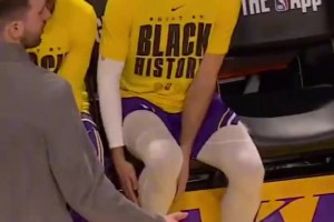 奢侈品啊！东契奇送了雷迪克一件同款Dior夹克